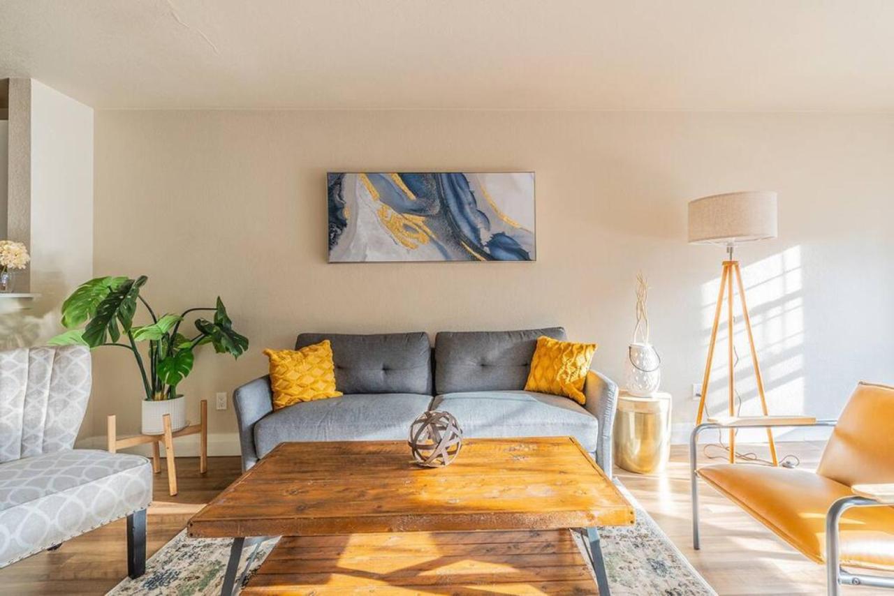 Modern And Spacious Apartment- Gym, Wifi, Free Parking Seattle Luaran gambar