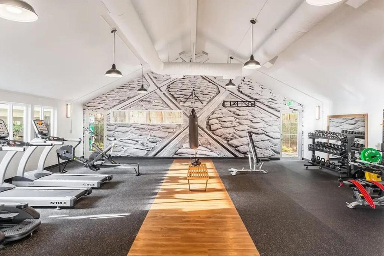 Modern And Spacious Apartment- Gym, Wifi, Free Parking Seattle Luaran gambar