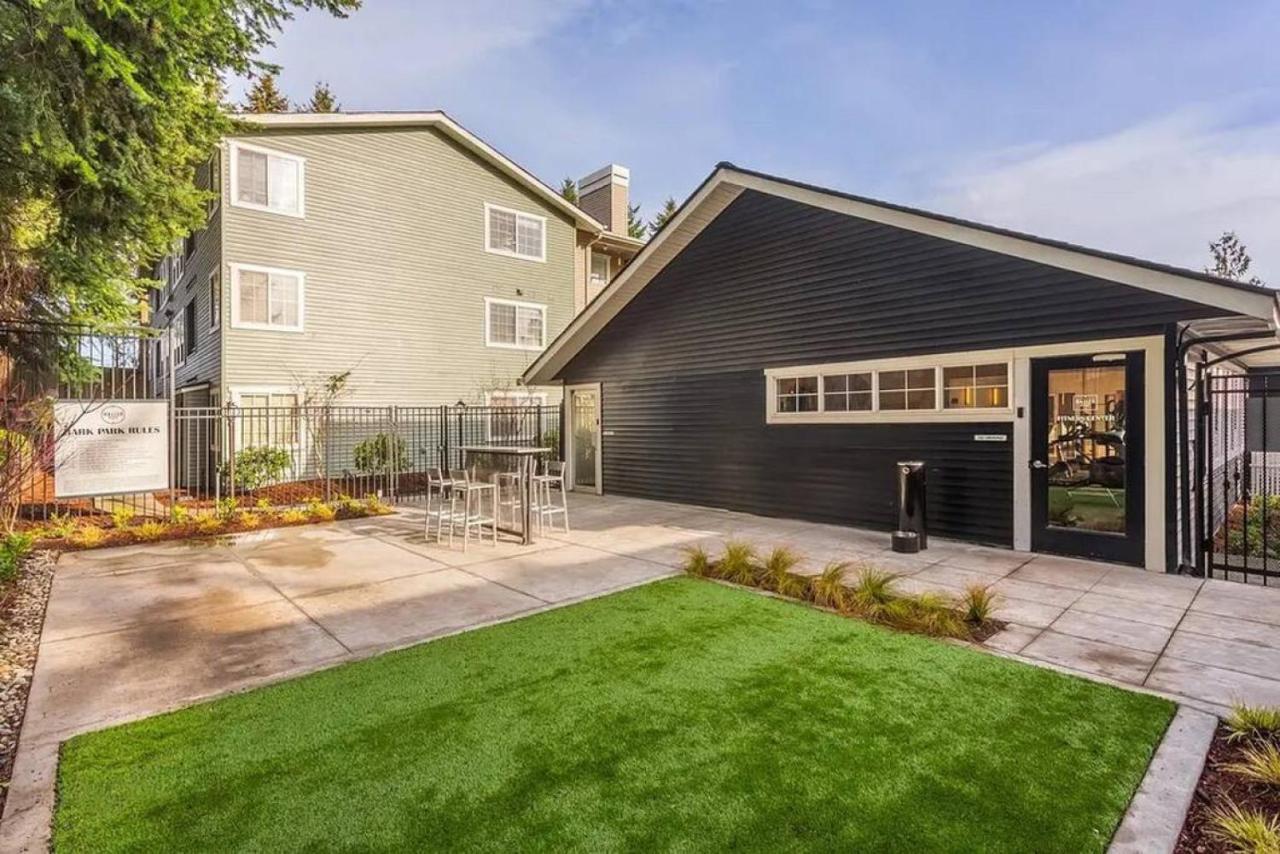 Modern And Spacious Apartment- Gym, Wifi, Free Parking Seattle Luaran gambar
